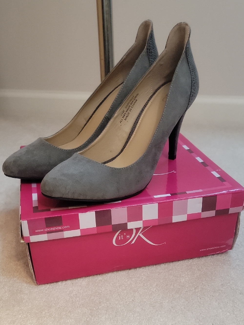 NIB - Cato Women's Gray Suede like Pump